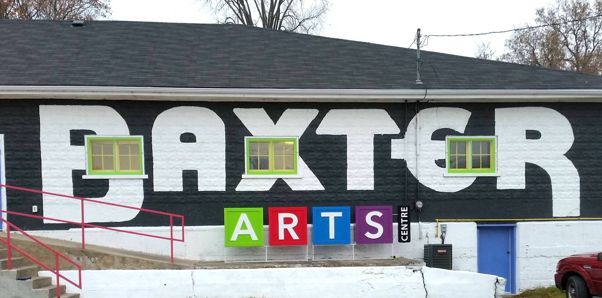 A photo of the exterior of the Baxter Arts Centre building.